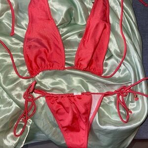 Cute pink bikini set!